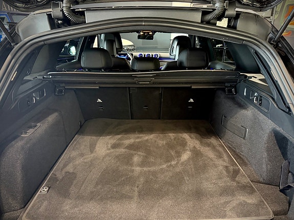 Mercedes-Benz C300 e 14 of 26