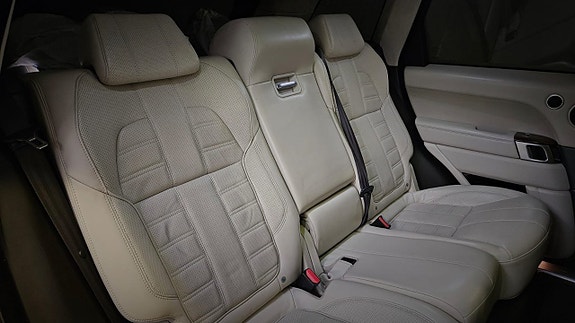 Land Rover Range Rover Sport 21 of 22
