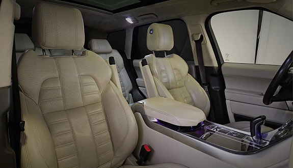 Land Rover Range Rover Sport 10 of 22