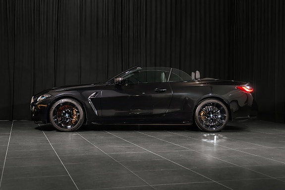 BMW M4 2 of 12