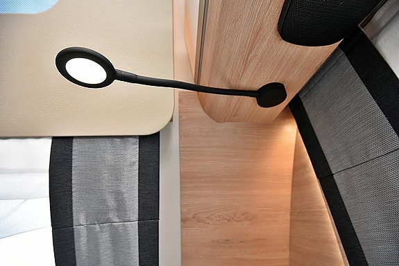 Knaus 580 UK Südwind Black Selection, Barnkammare 18 of 27