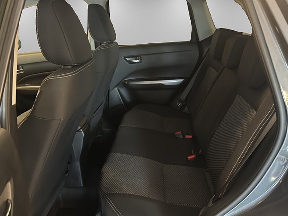 Suzuki Vitara 9 of 18