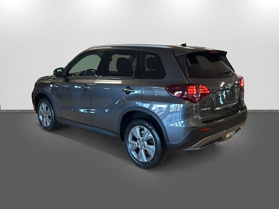 Suzuki Vitara 3 of 18