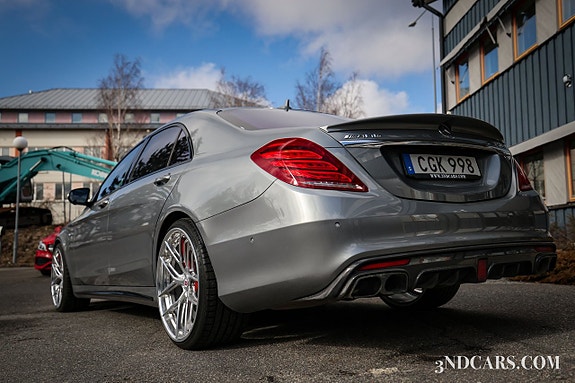 Mercedes-Benz S63 8 of 25