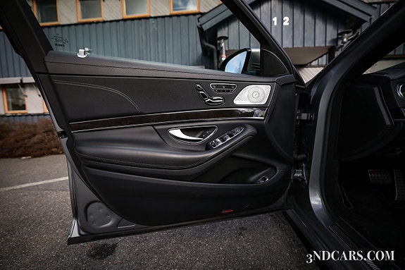 Mercedes-Benz S63 15 of 25