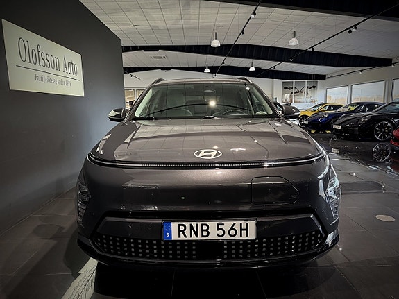 Hyundai Kona 2 of 5