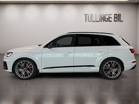 Audi Q7 2 of 5