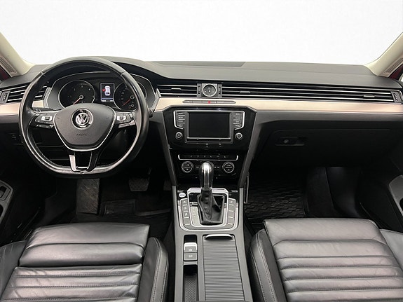 Volkswagen Passat 20 of 29