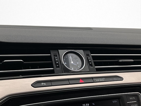 Volkswagen Passat 24 of 29