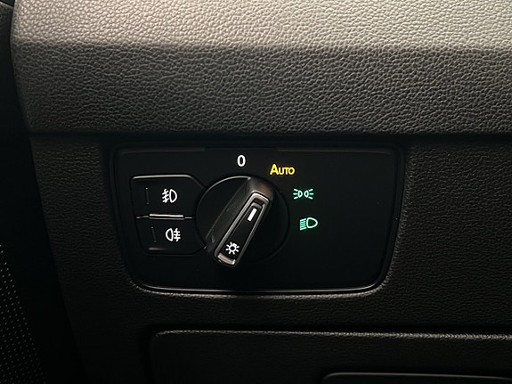 Volkswagen Passat 25 of 29