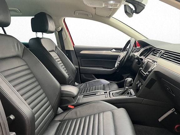 Volkswagen Passat 9 of 29