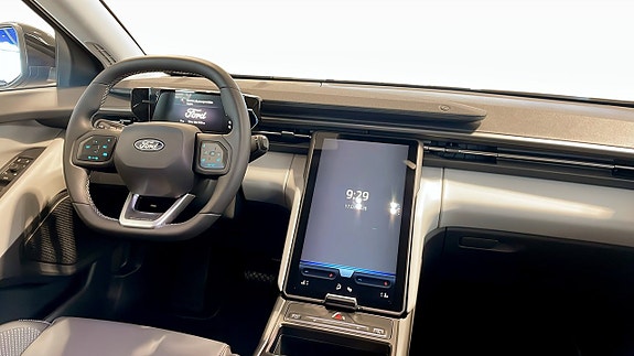 Ford Explorer 4 of 5