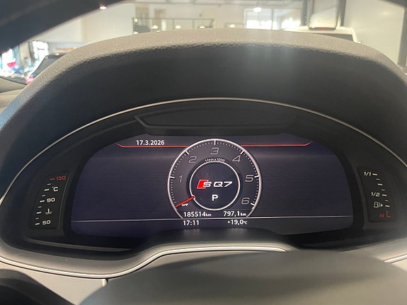 Audi SQ7 10 of 28