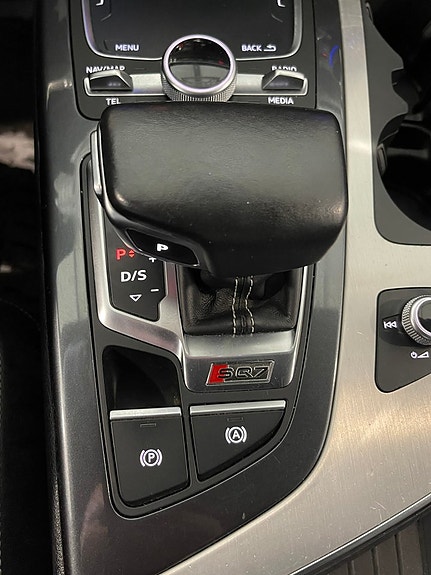 Audi SQ7 16 of 28
