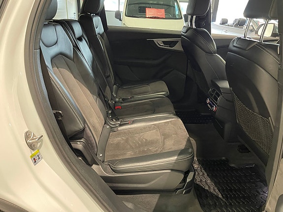 Audi SQ7 21 of 28
