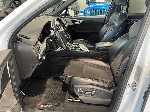 Audi SQ7 6 of 28