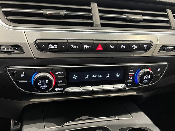 Audi SQ7 14 of 28