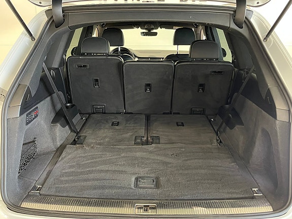 Audi SQ7 24 of 28