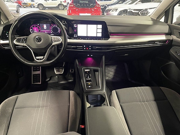 Volkswagen Golf Alltrack 6 of 10