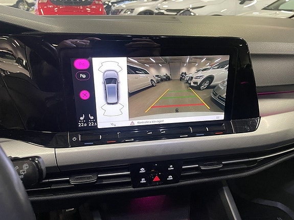 Volkswagen Golf Alltrack 9 of 10