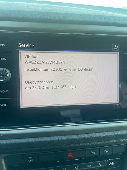 Volkswagen T-Roc 6 of 6