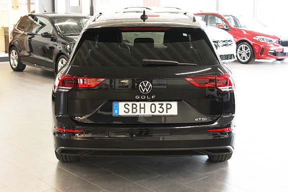 Volkswagen Golf VIII 8 of 19