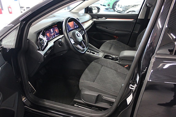 Volkswagen Golf VIII 18 of 19