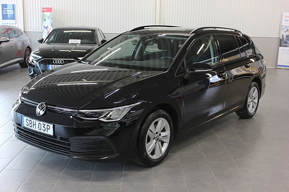 Volkswagen Golf VIII 10 of 19
