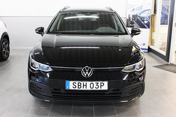 Volkswagen Golf VIII 7 of 19