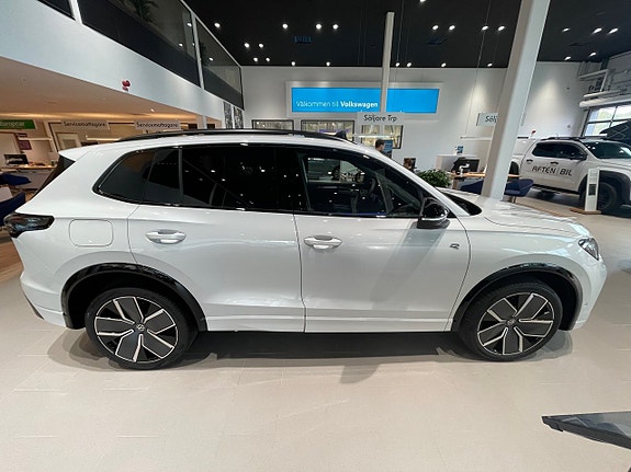Volkswagen Tiguan 7 of 13
