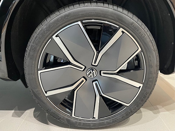 Volkswagen Tiguan 13 of 13