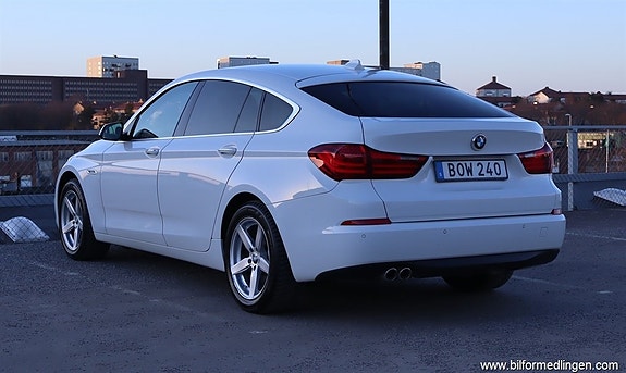 BMW 520d 4 of 5