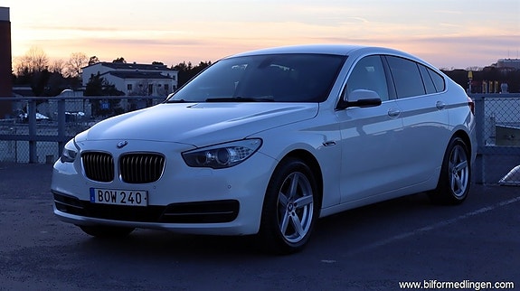 BMW 520d 2 of 5