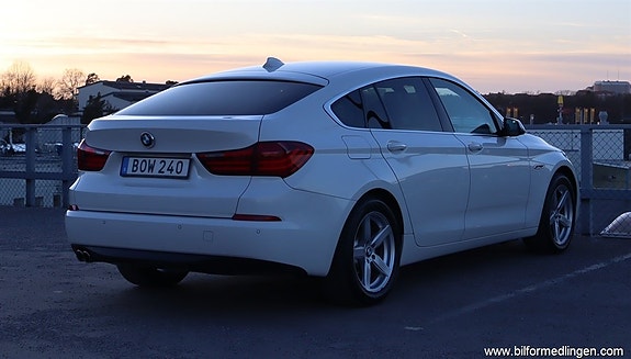 BMW 520d 3 of 5