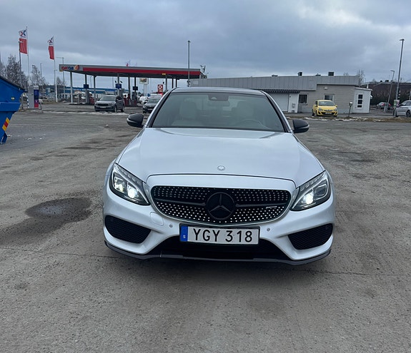 Mercedes-Benz C43 2 of 5