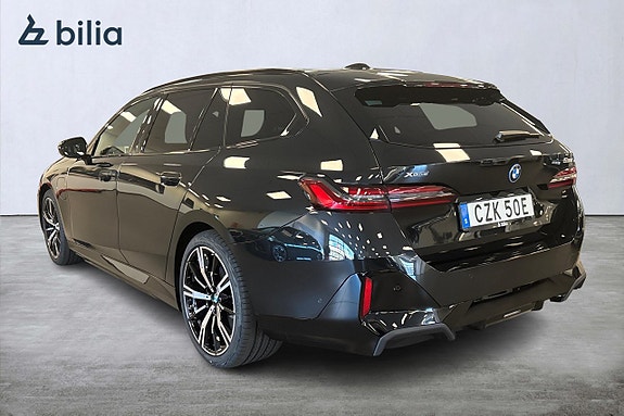 BMW 530e 2 of 5