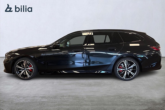 BMW 530e 3 of 5