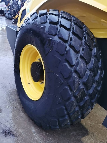 Bomag BW216D-5 12 of 17