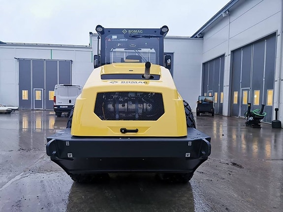 Bomag BW216D-5 14 of 17