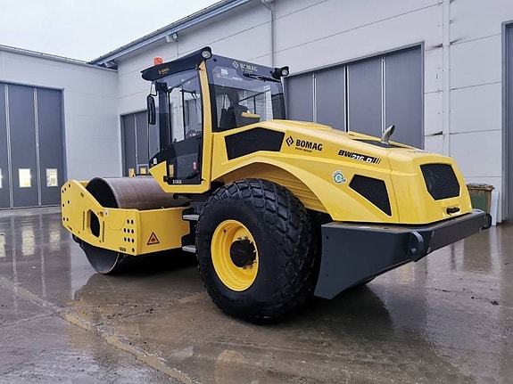 Bomag BW216D-5 3 of 17