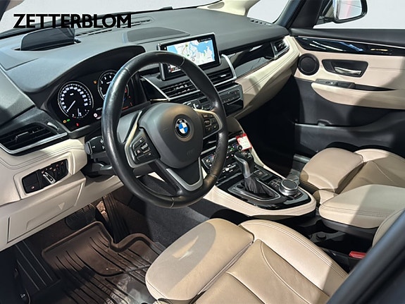 BMW 225xe 8 of 16