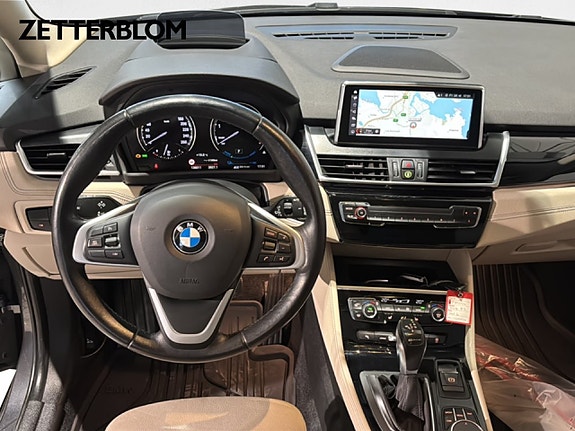 BMW 225xe 10 of 16