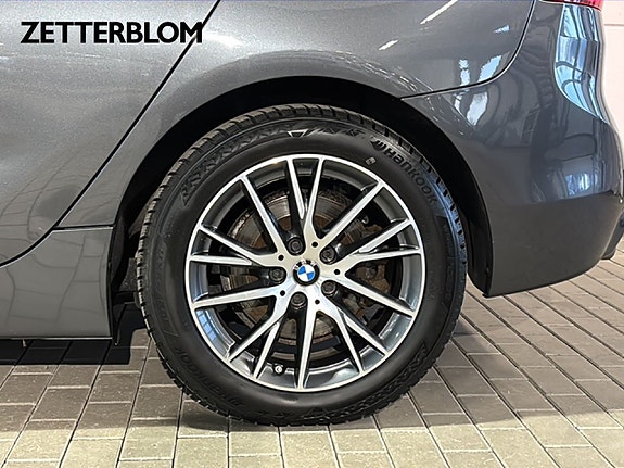 BMW 225xe 13 of 16