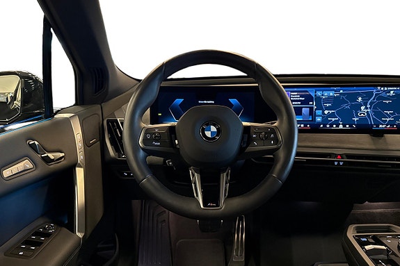 BMW iX 9 of 19