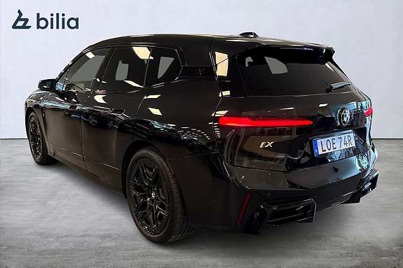 BMW iX 2 of 19