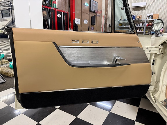 Chrysler 300 19 of 30