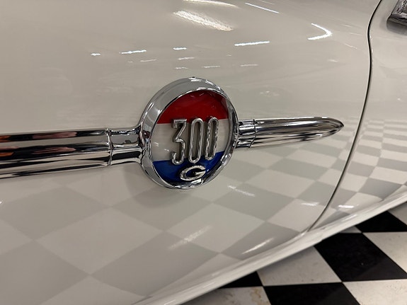 Chrysler 300 6 of 30