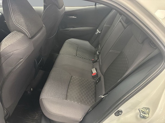 Toyota Corolla 8 of 14