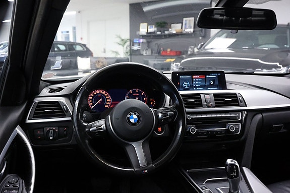 BMW 318d 15 of 18