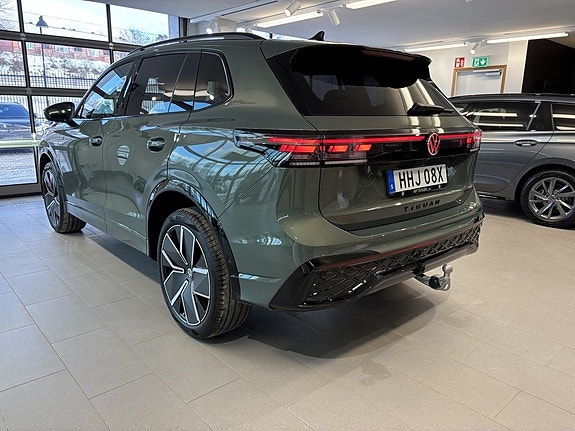Volkswagen Tiguan 6 of 17